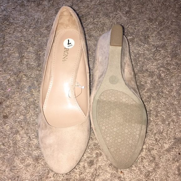 Nude wedge heels! - Picture 4 of 5